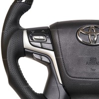 Руль в стиле рестайлинг II для Toyota Land Cruiser 200 2007-2021 с анатомией, карбон